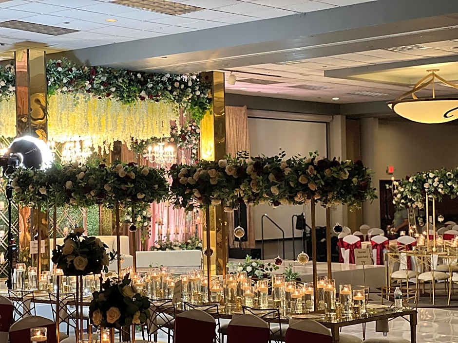 Holiday Inn Hotel and Suites Beaumont-Plaza I-10 & Walden By IHG