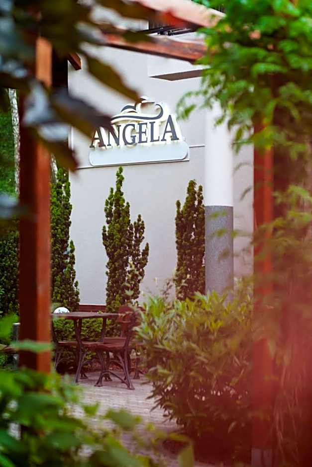 Angela Domki i Pokoje