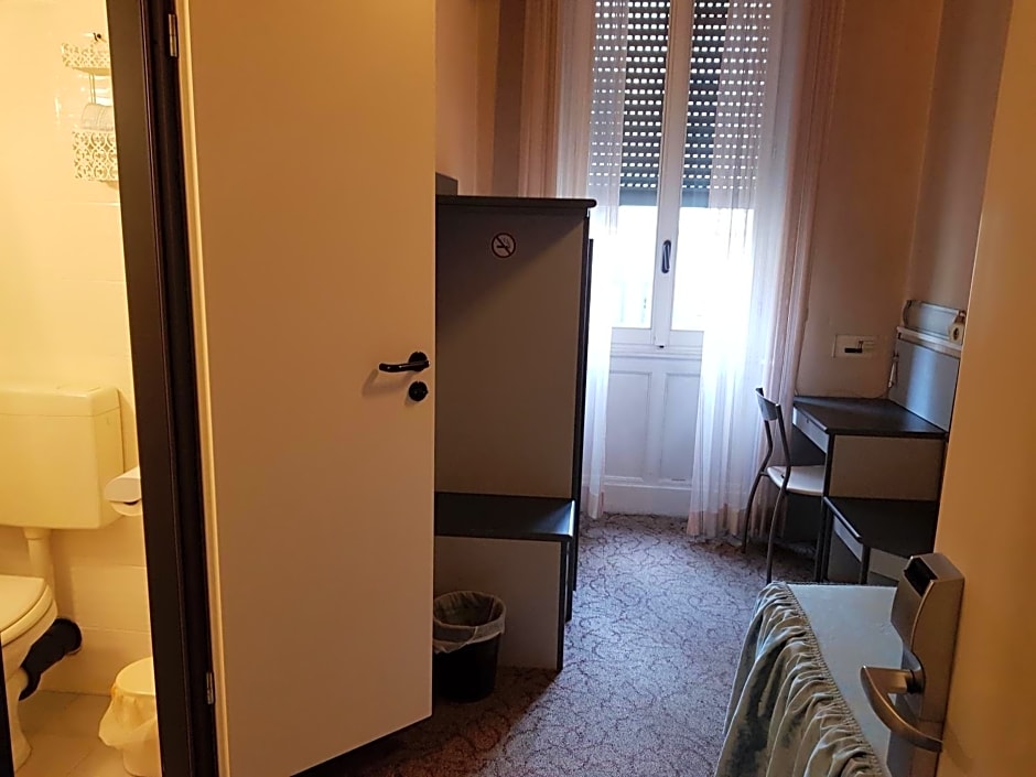 Hotel Ada