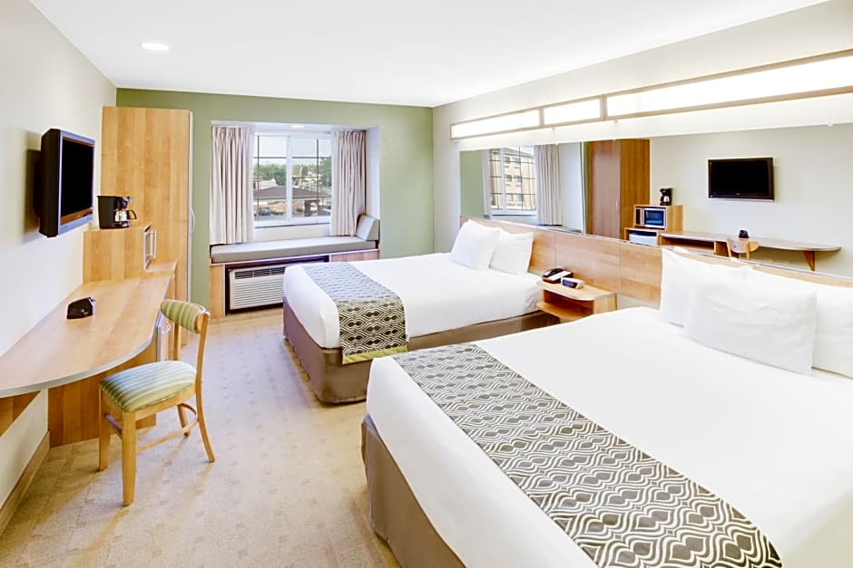 Microtel Inn & Suites by Wyndham Saraland