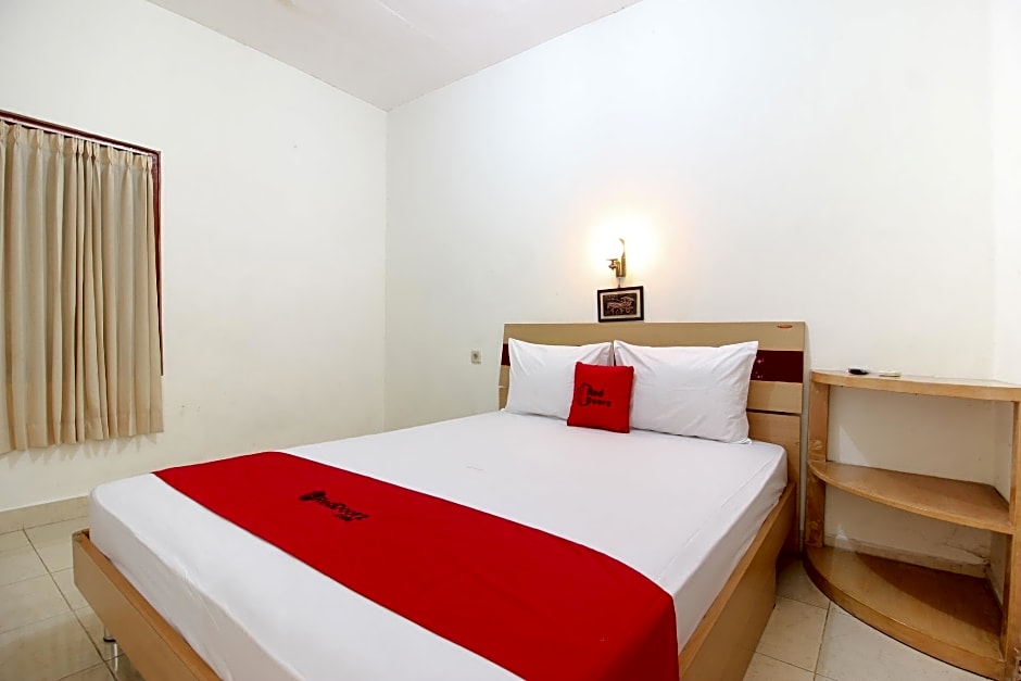 RedDoorz Syariah @ Jalan Menteri Supeno