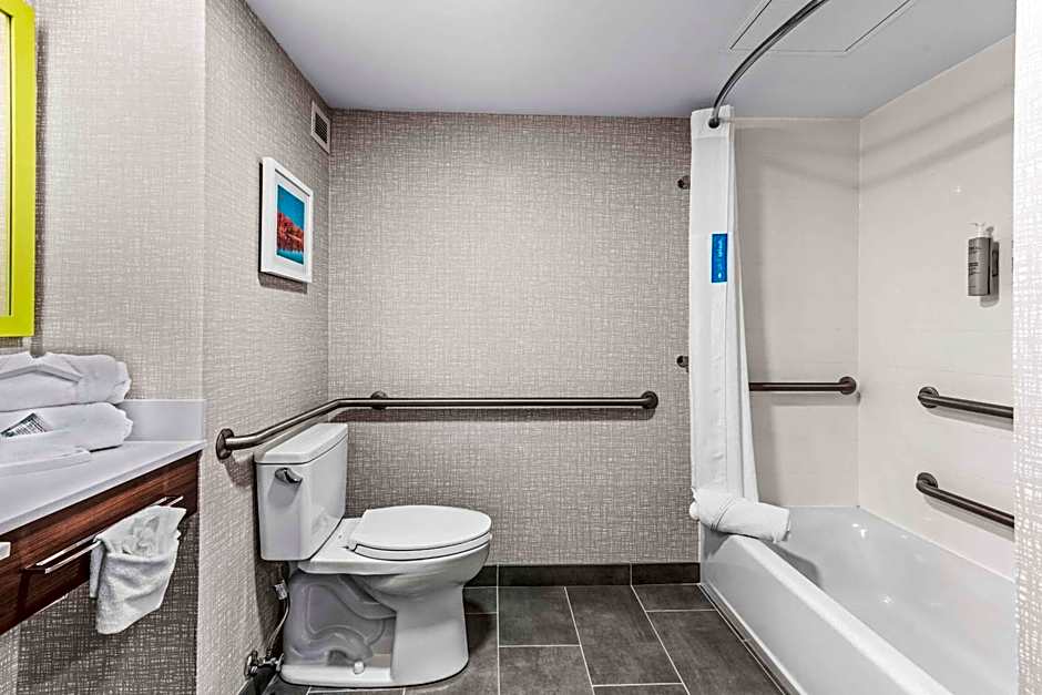 Hampton Inn By Hilton Columbus-North