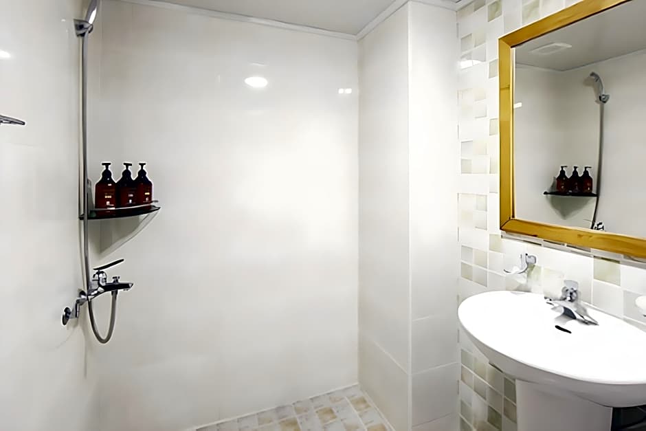 Dorcas Tourist Hostel