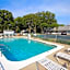 Skaket Beach Motel