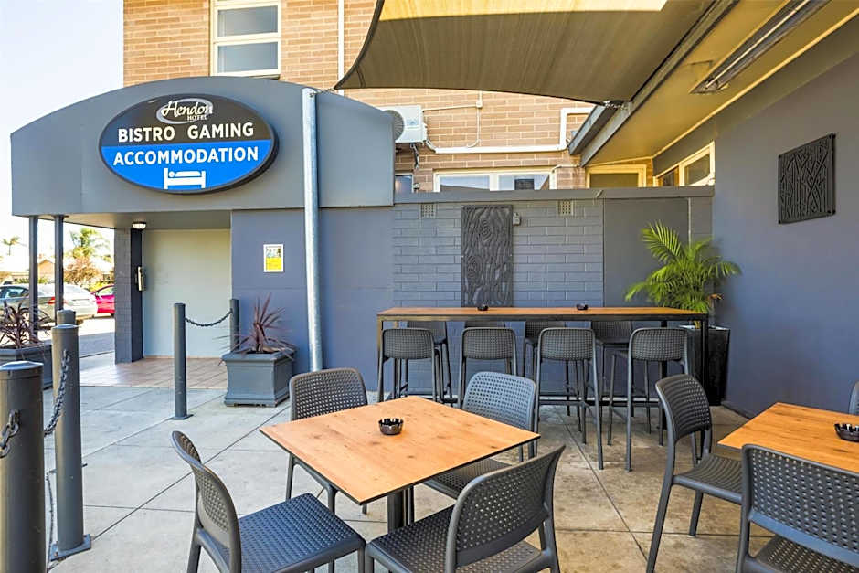 Nightcap at Hendon Hotel