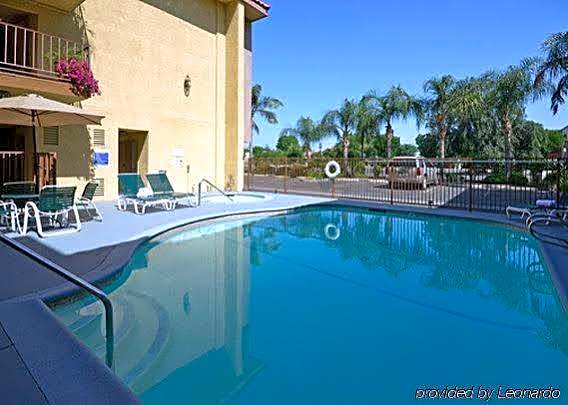 California Inn and Suites Bakersfield