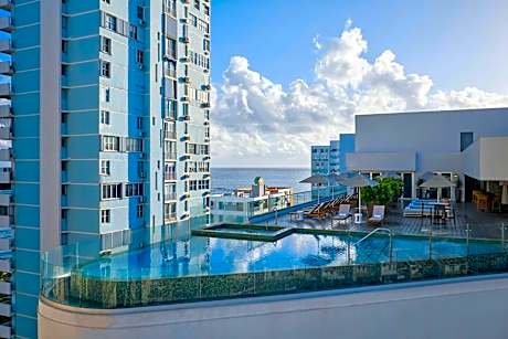 Casa Costera, Isla Verde, Apartments by Marriott Bonvoy