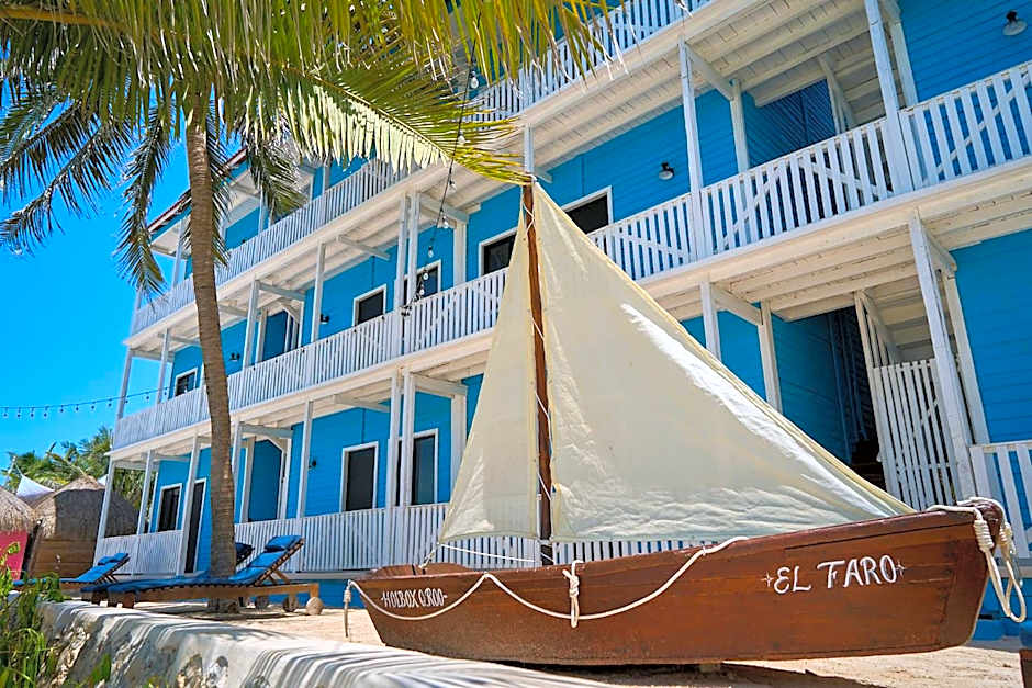 El Faro Beach Front by ÓOL Hotels