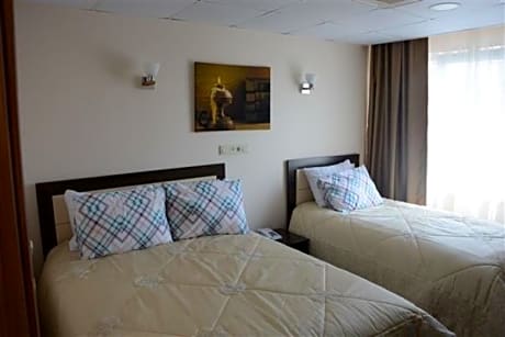 Standard Family Room