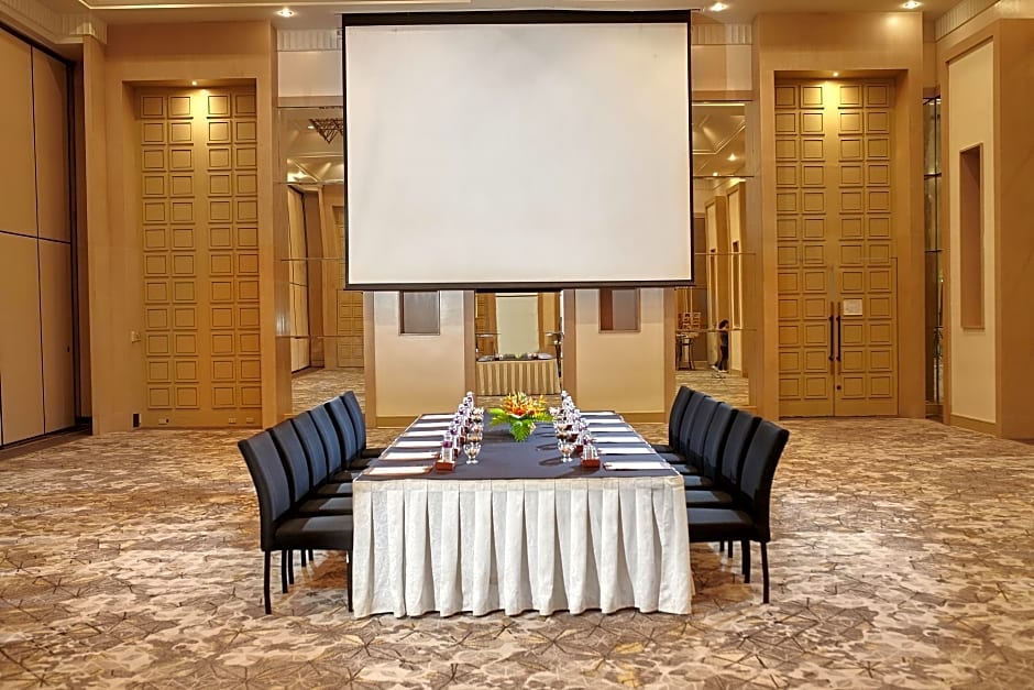 Quest Plus Conference Center Clark