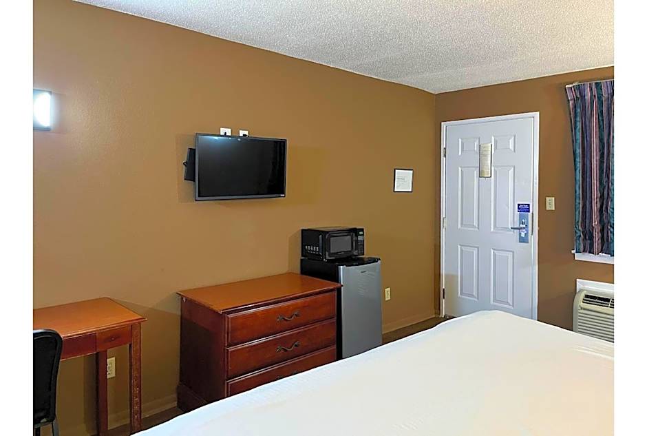 Motel 6 Millington TN