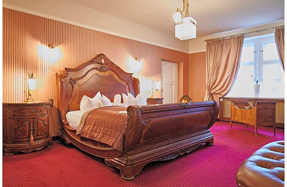 Photo 1 of 13 of Suite