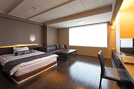 Deluxe Single Room (1 Adult Only)