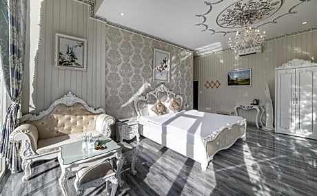 King Room with Mountain View