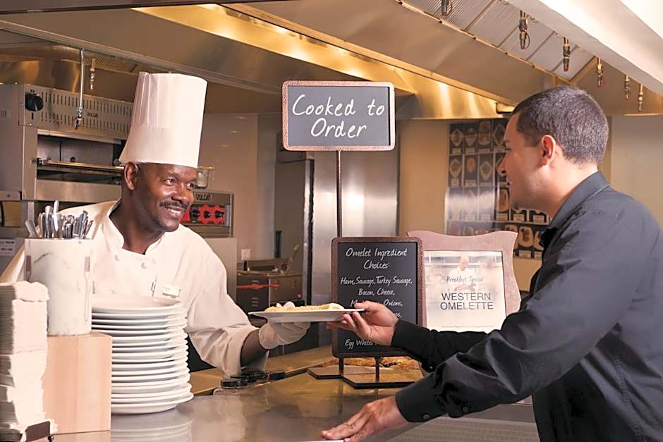 Embassy Suites by Hilton Baltimore-At BWI Airport