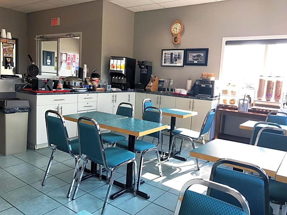 Super 8 by Wyndham Kindersley