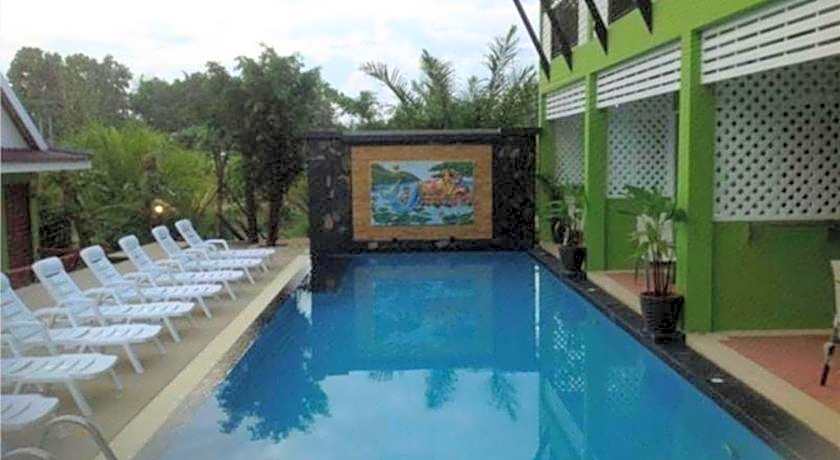 Khaolak C-nior Bungalows