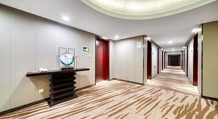 Yiwu International Mansion Hotel