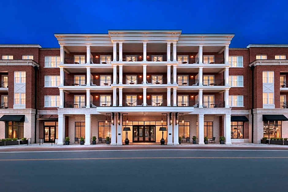 The Harpeth Downtown Franklin, Curio Collection by Hilton