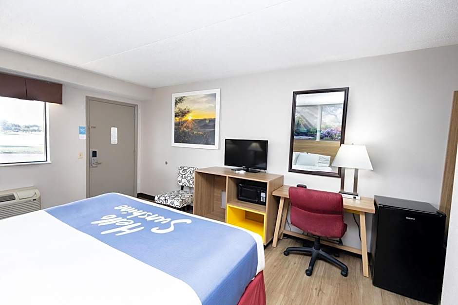 Days Inn by Wyndham Dayton Huber Heights Northeast