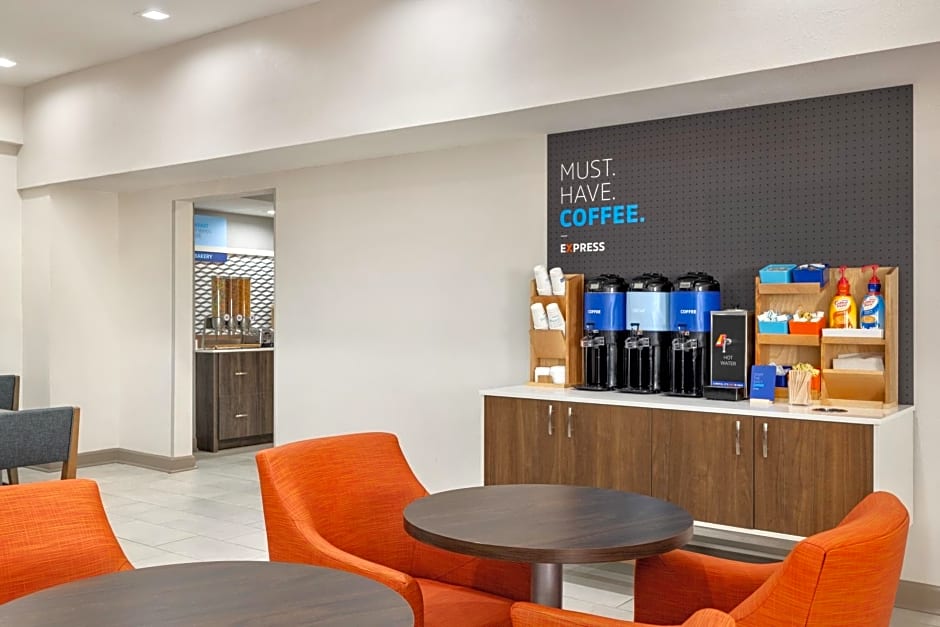 Holiday Inn Express & Suites Opelousas By IHG
