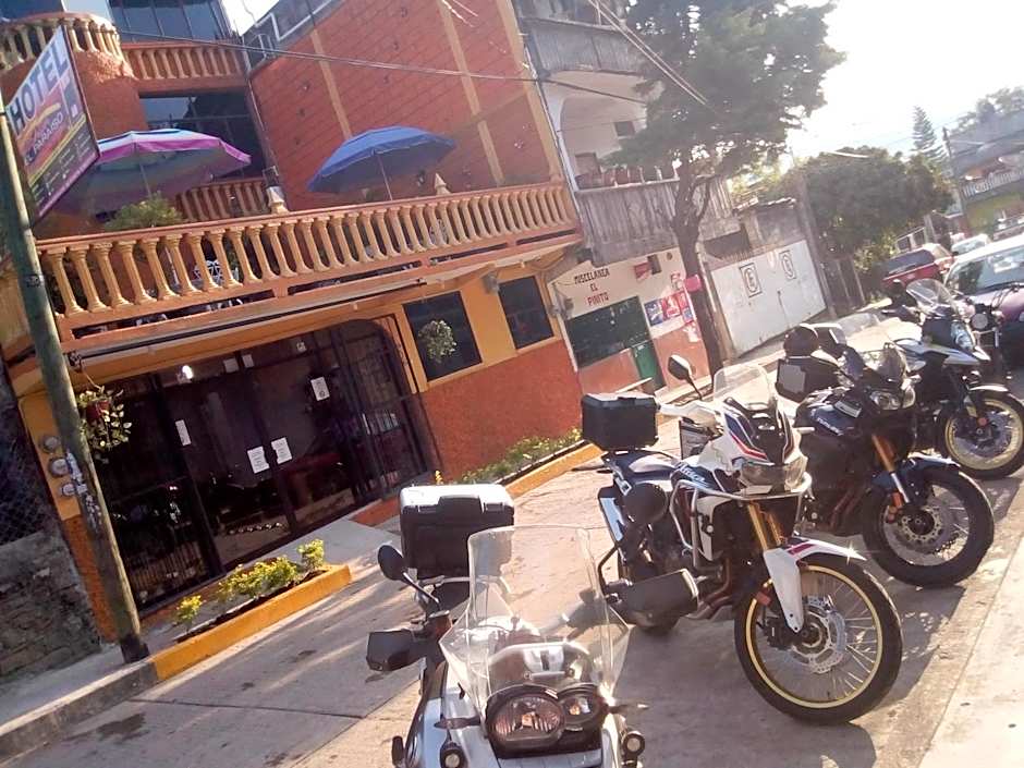 POSAD FAMILIAR EL PARAiSO