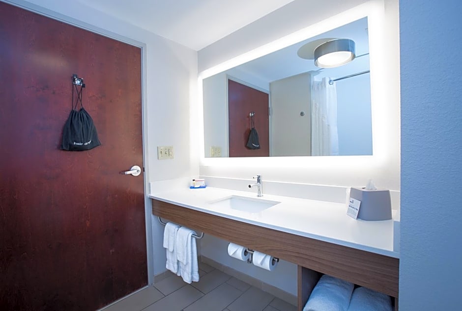 Holiday Inn Express Hotel And Suites Tupelo By IHG