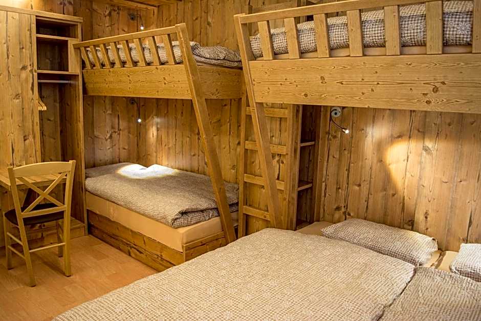 Alpine Classic Hotel