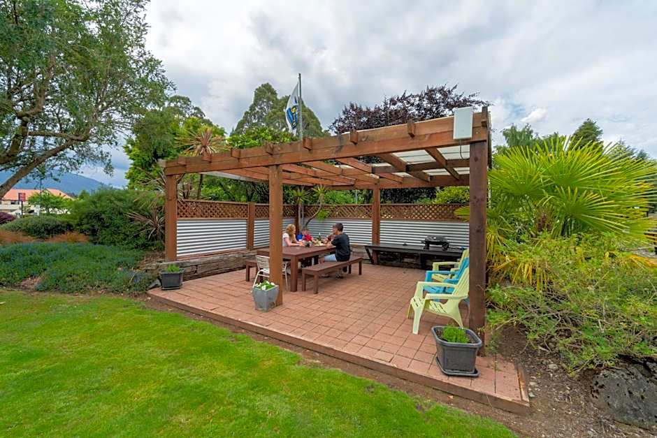 Explorer Motel & Apartments