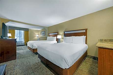 Suite two queen beds