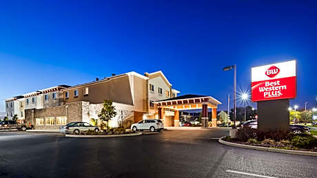 Best Western Plus Boardman Inn & Suites