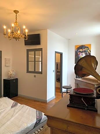 Deluxe Double or Twin Room with Balcony