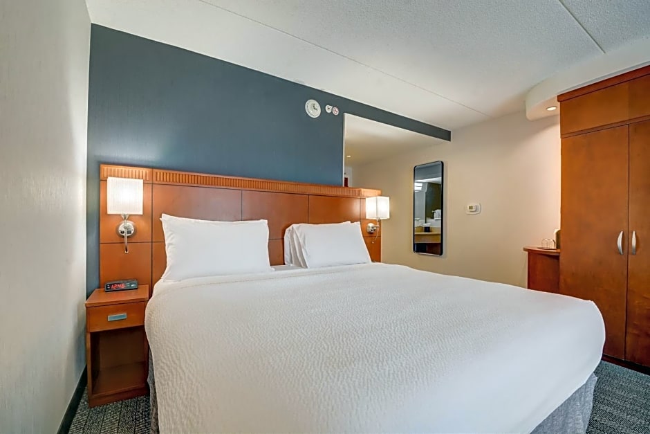 Courtyard by Marriott Cincinnati North at Union Centre