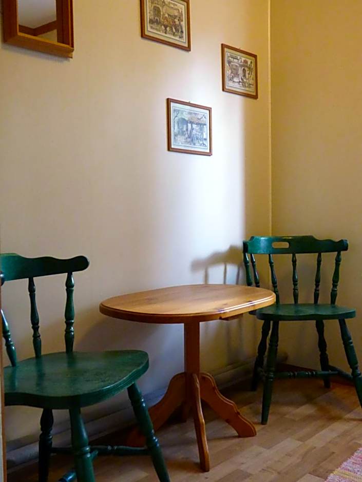 Nya Skogsgården Hostel