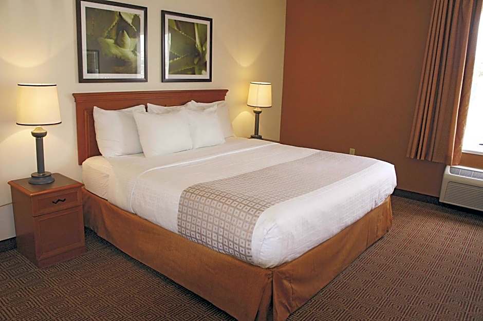 La Quinta Inn & Suites by Wyndham Lakeland East