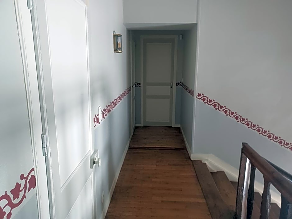 AU MANOIR DE LA BARRE