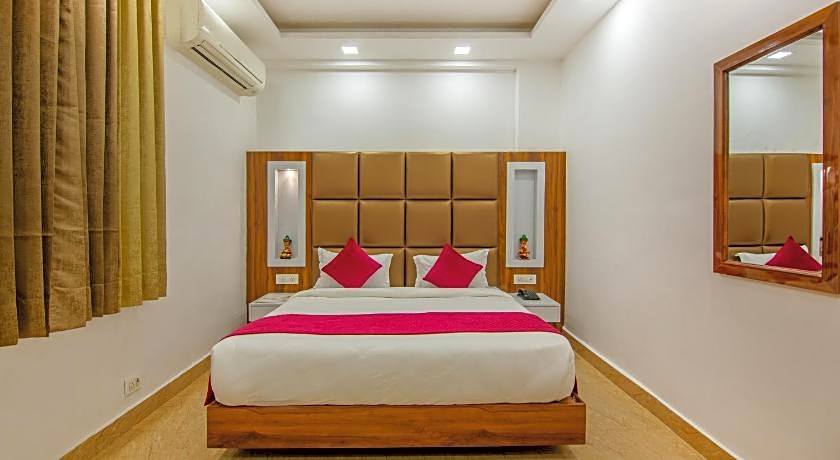 Hotel Rahul Palace