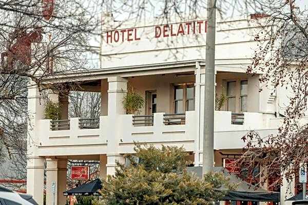 Delatite Hotel