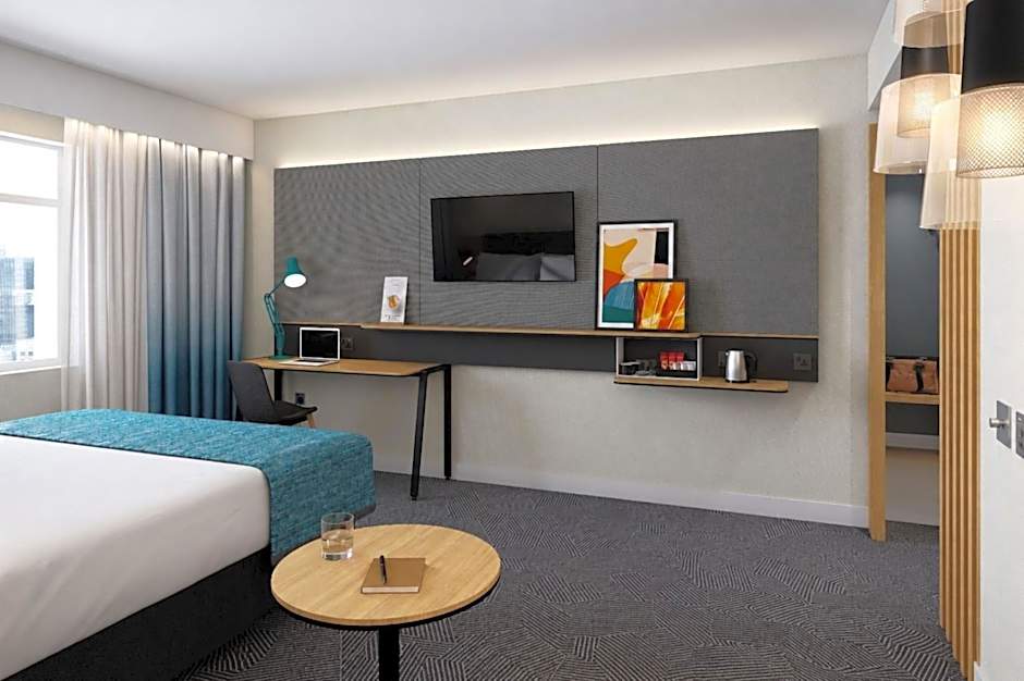 Holiday Inn Cardiff - North M4 By IHG