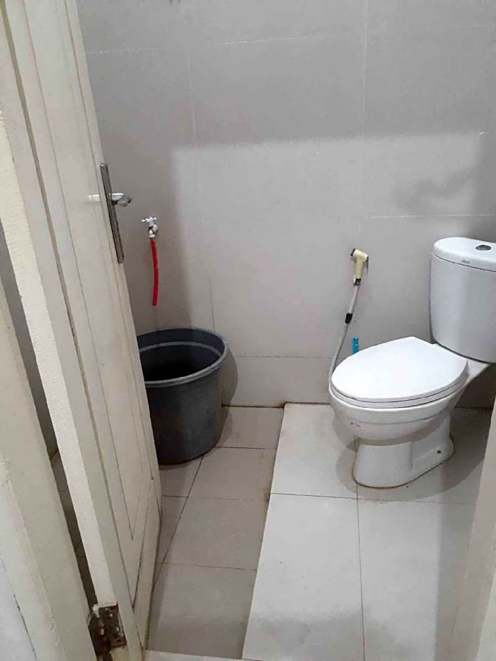 EXPRESS O 91662 Kost Rumah Kaca