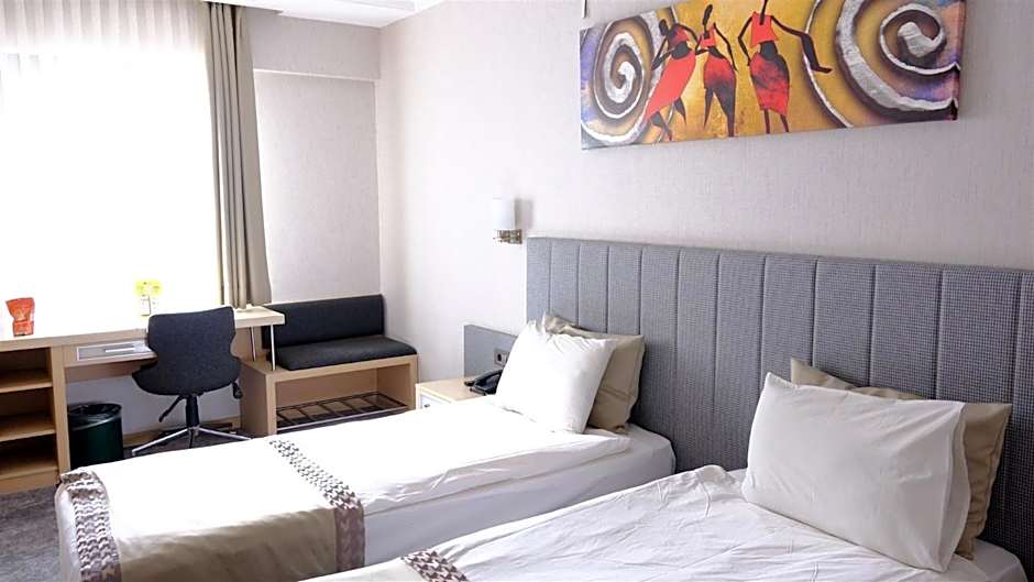 Midas Hotel