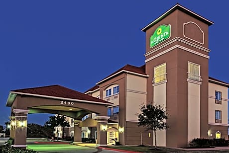 La Quinta Inn & Suites by Wyndham Angleton