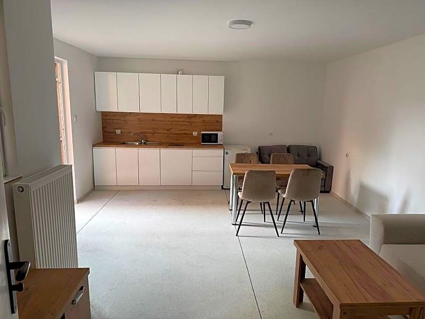 POKOJE -KWATERY Chodecz Waryńskiego 2A