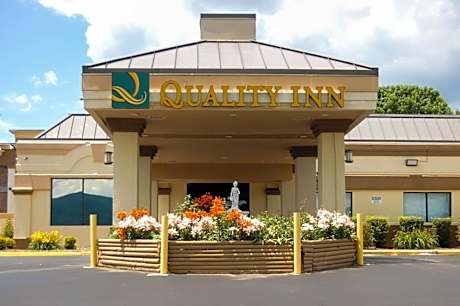 Quality Inn Mill Hall