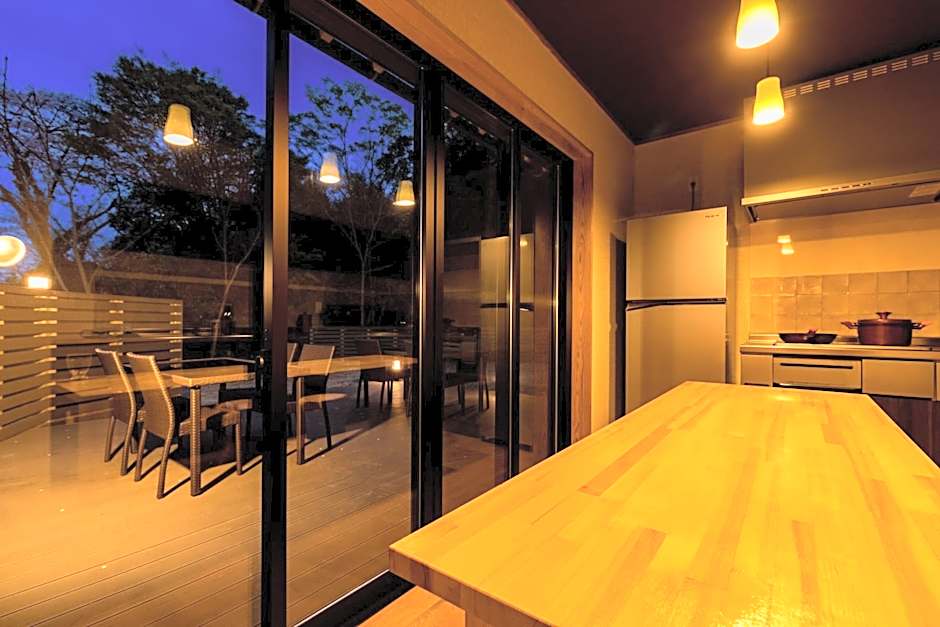 城下町家 茶庭 飛び石 BBQ 筍 金蔵Kinzo