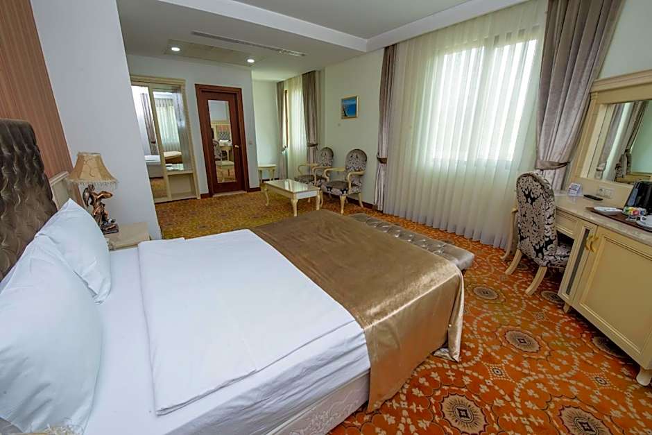 Atropat Old City Hotel