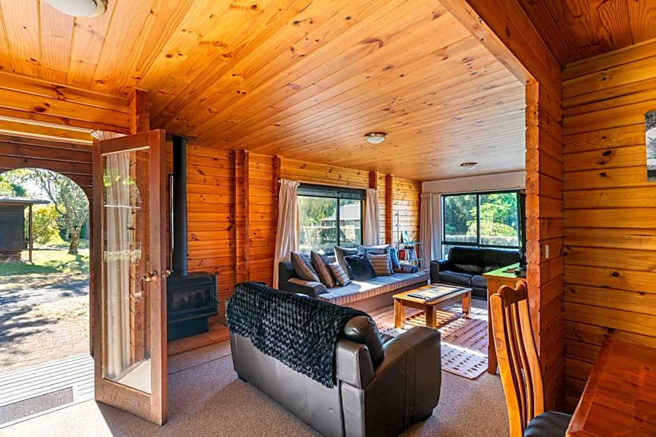Tongariro Lodge