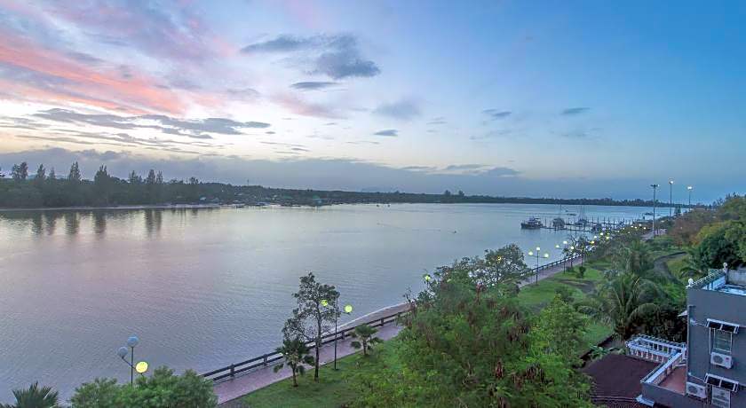 Krabi City Seaview Hotel