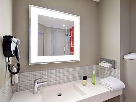 Standard Room with one single bed