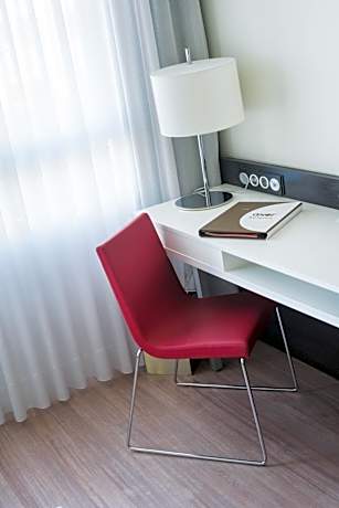 Double Room with free airport shuttle